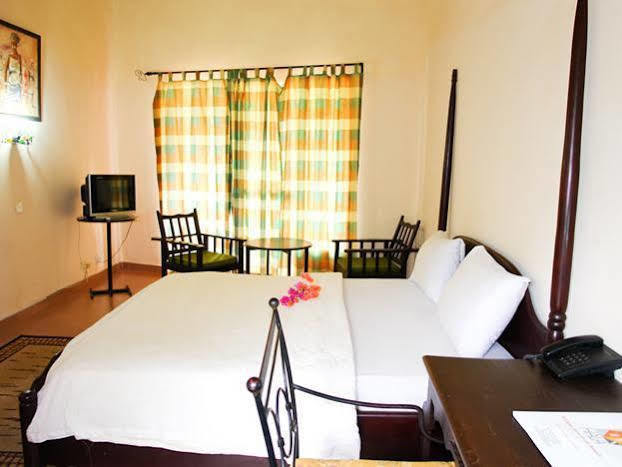 Afrikiko River Front Resort Akosombo Exterior photo